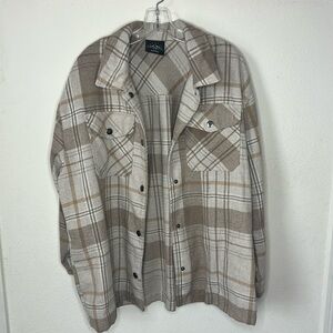 HFX, US size large, tan/cream long sleeve plaid/flannel shirt jacket.